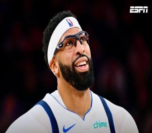 Shams：獨(dú)行俠將濃眉等4人交易至奇才，換來4名球員+5個(gè)選秀權(quán)