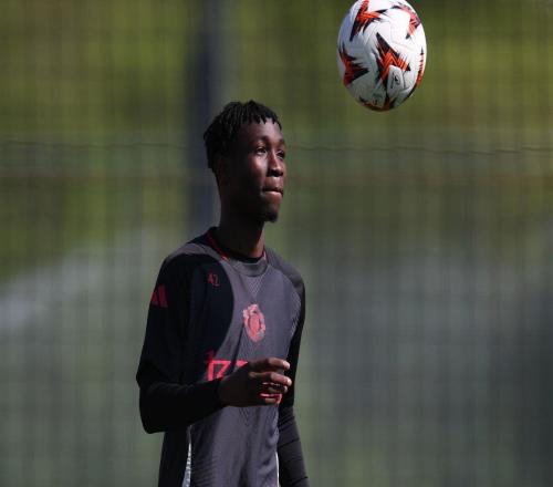 曼聯(lián)中場新希望！外租19歲新星獲重用，控球+搶斷能力出眾