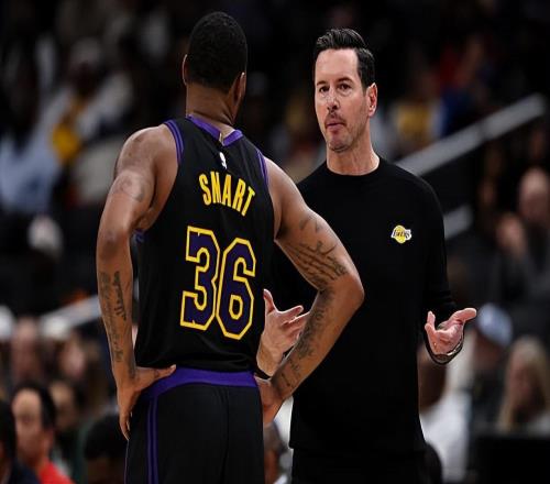 面對弱旅籃網(wǎng)確實效果不錯，但湖人后場大閘能否保持這樣的水準