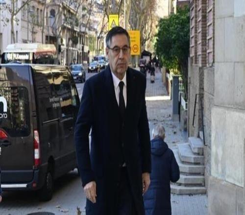 世體：巴薩未采取行動阻止皇馬調閱內(nèi)部文件，巴托梅烏很意外