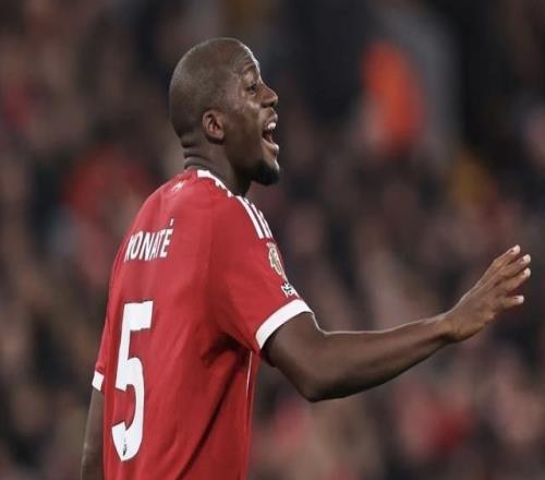 卡拉格：我認(rèn)為科納特不會續(xù)約利物浦會簽一個真正的中后衛(wèi)