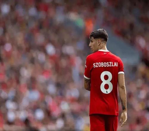 2大右后衛(wèi)全部傷缺！中場(chǎng)大腿或被迫客串，斯洛特迎來(lái)終極大考