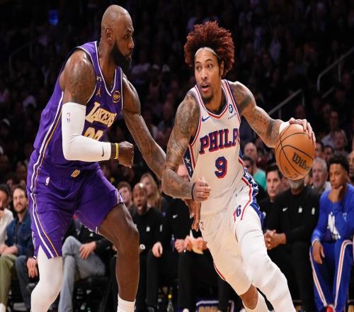 末節(jié)10+2挽尊！41歲勒布朗險成罪人：禁區(qū)外8中0+8失誤被大帝生斷