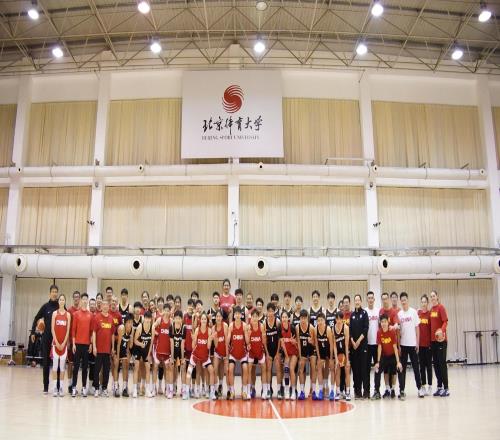 中國女籃最新備戰(zhàn)曝光！2米26女姚明+30歲王牌到隊(duì)，95一代僅1人