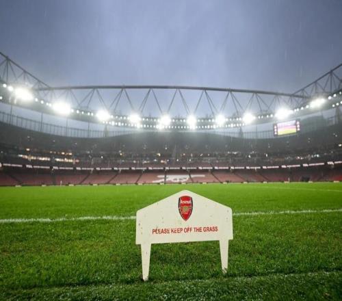 太陽報：由于賽程密集被過度使用，酋長球場的草皮已出現(xiàn)問題