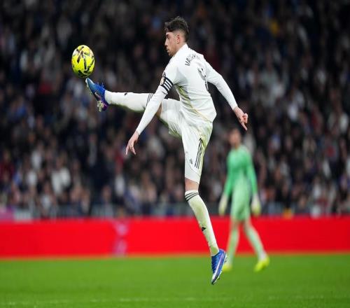 阿斯：阿韋洛亞希望皇馬球員踢慣用位置，巴爾韋德將回到中場