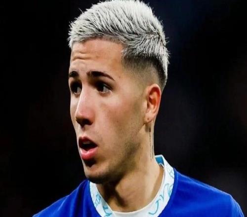 加入藍(lán)軍三個(gè)賽季，晉級(jí)成世界頂級(jí)選手：有恩佐的藍(lán)軍給人新希望