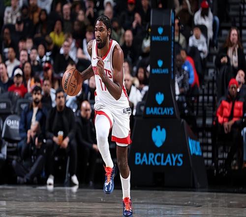 明明是聯(lián)盟第二三分手，結(jié)果他在火箭卻得不到足夠的出手機(jī)會