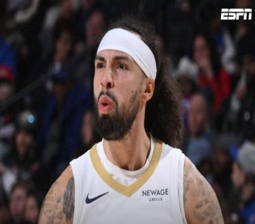 Shams：尼克斯送出達倫特里、兩次輪和現(xiàn)金，從鵜鶘換來阿爾瓦拉多