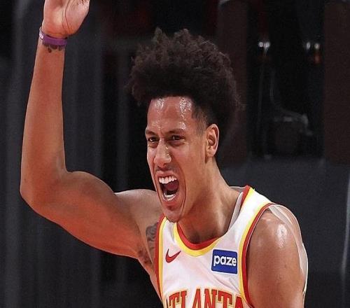 水貨狀元8中0鷹王連場三雙，新援26+11+5+4封蓋，老鷹險勝爵士