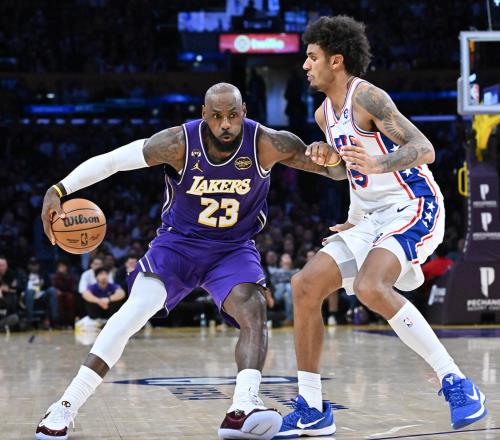 就在今天！詹姆斯打破塵封22年NBA紀(jì)錄，登頂歷史第一