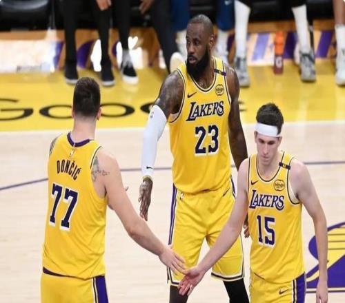 湖人以微小代價(jià)換來(lái)肯納德這位三分王在詹東里身邊有何種發(fā)揮