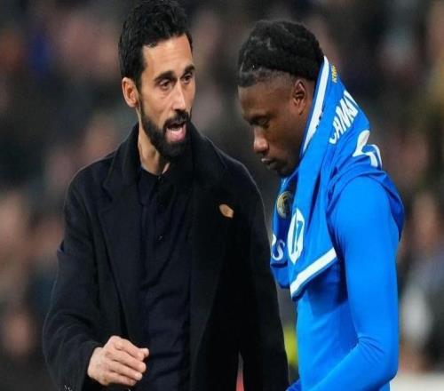 記者：看不慣皇馬球員質(zhì)疑主帥權(quán)威，更可氣是俱樂(lè)部放任不管