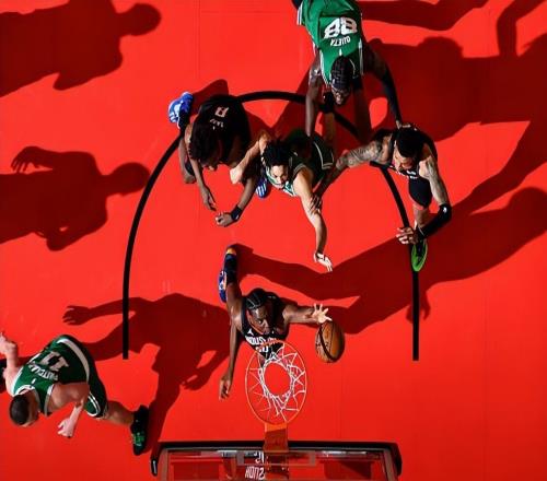 3年2110萬火箭重金簽下的替補(bǔ)中鋒每場(chǎng)比賽只能出場(chǎng)10來分鐘