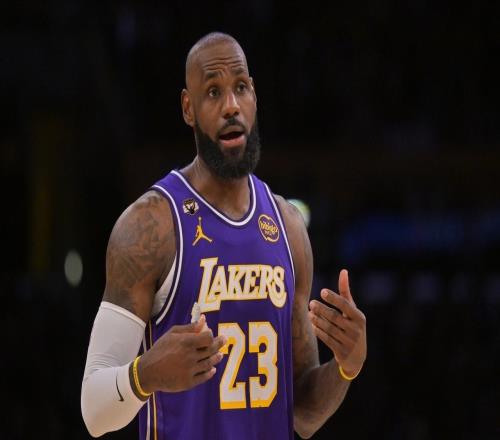 隨著湖人險勝，勇士逆轉(zhuǎn)太陽，西部最新排名榜出爐！37名僅差2勝