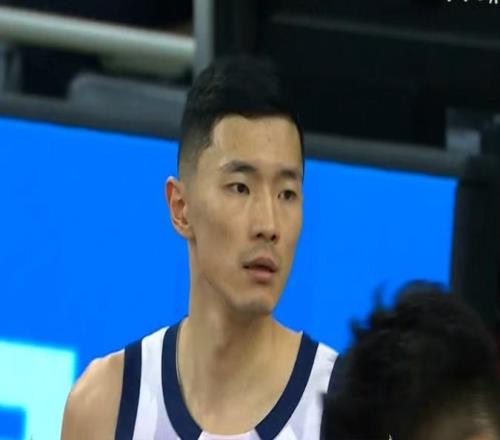 陳林堅(jiān)制勝三分！山東男籃淘汰浙江，晉級(jí)四強(qiáng)，鮑威爾21分救贖