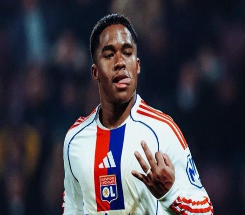 六臺(tái)：恩德里克帶了一個(gè)7人團(tuán)隊(duì)到里昂，包括在皇馬的理療師