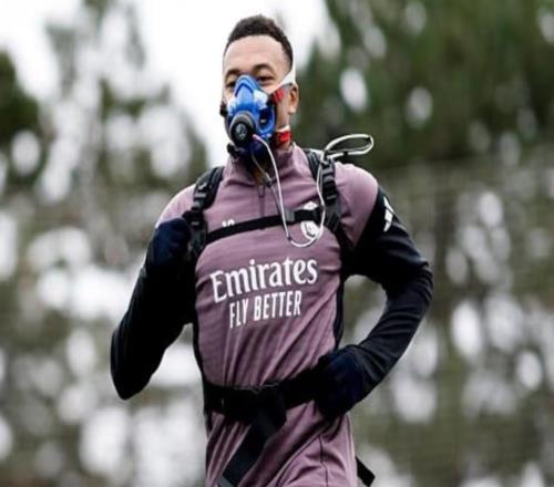 郵報：皇馬球員的面罩訓練回歸，既節(jié)省時間又降低受傷風險