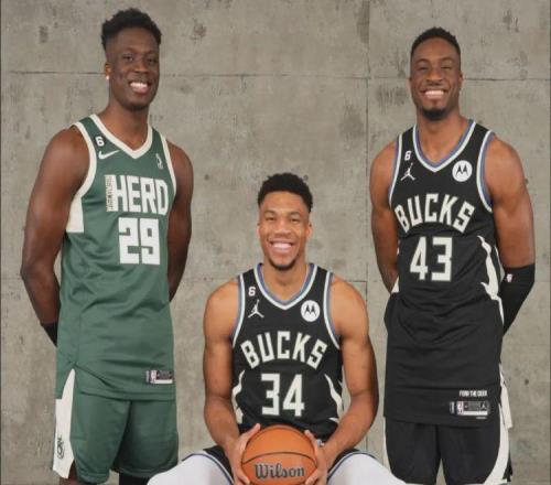 2換2！雄鹿達(dá)成交易！字母哥宣布留隊(duì)