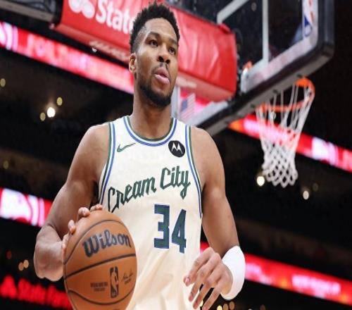 字母哥留在雄鹿后發(fā)聲：傳奇從不會(huì)主動(dòng)追逐只會(huì)自帶引力