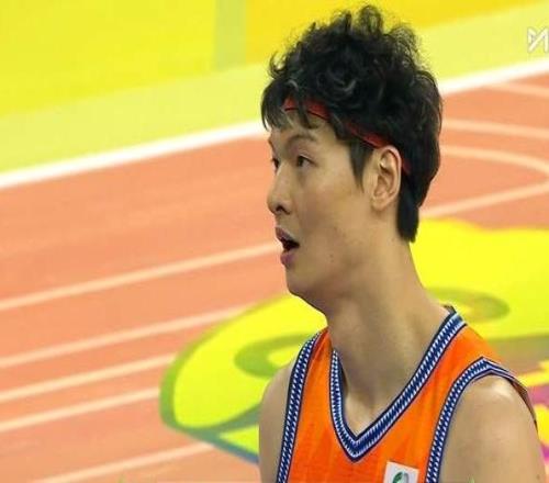 果然遭3殺！廣東慘負上海無緣4強，杜鋒棄用強援，奎因空砍37+14