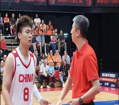 余嘉豪確認出戰(zhàn)世預賽，郭士強曾詢問王俊杰，但是遭到拒絕