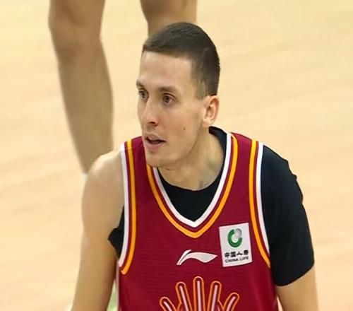 山西男籃逆轉(zhuǎn)北控，挺進俱樂部杯四強，新援蓋伊第四節(jié)暴走