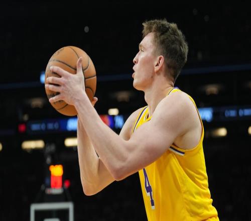 價(jià)值高位時(shí)沒送走，如今申請(qǐng)交易無(wú)人問津，湖人后悔了嗎