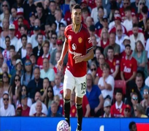 首發(fā)出戰(zhàn)熱刺，卡塞米羅達(dá)成英超100場(chǎng)里程碑