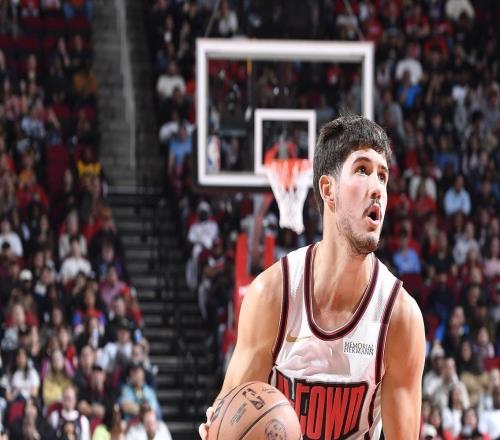 火箭2陣巨變謝潑德3場得分不上雙，邊緣替補(bǔ)崛起，或取而代之