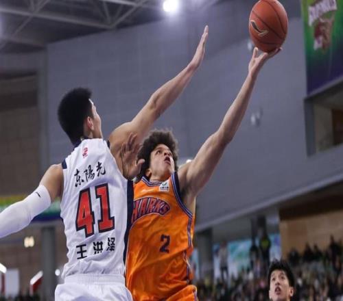 廣東遭上海三殺后再遭打擊杜鋒的話讓人絕望：提前退出爭(zhēng)冠了