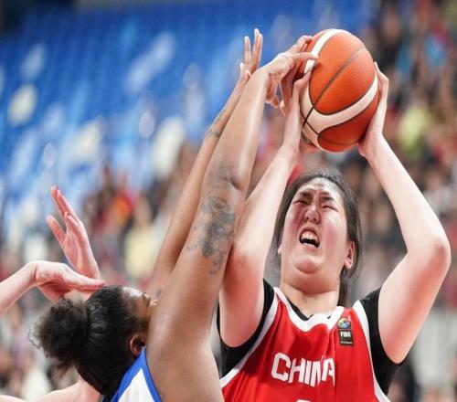 2026年中國女籃熱身賽：中國隊勝國際女籃聯(lián)隊