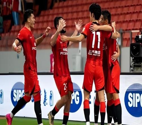 上港隊(duì)與新金主正式簽約，武磊領(lǐng)銜三位功勛出席見(jiàn)證，值得期待