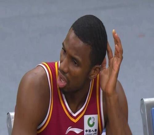 迪亞洛情緒上頭未換人離場吃T惹爭議末節(jié)僅打31秒5犯離場險釀大錯