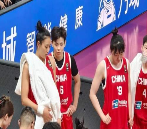 一場56分大勝，中國女籃擊敗國際聯(lián)隊！張子宇21分，劉禹彤7分