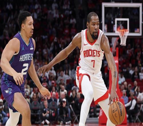 球迷都看出來了，他對(duì)火箭的破壞力！但火箭不愿改變！KD心里苦！