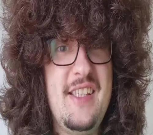 會(huì)是下一場(chǎng)嗎曼聯(lián)蓄發(fā)球迷離“五連勝理發(fā)”承諾僅差一場(chǎng)勝利