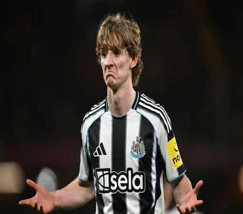 卡里克談多爾古的受傷以及復(fù)出時間talkSPORT：曼聯(lián)將與梅努展開續(xù)約談判，薪水或翻4倍