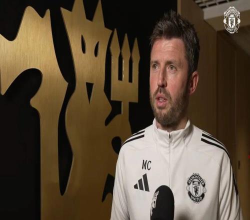 卡里克談轉(zhuǎn)正前景，改變曼聯(lián)訓(xùn)練計劃！球員戰(zhàn)熱刺為球迷剪發(fā)而戰(zhàn)