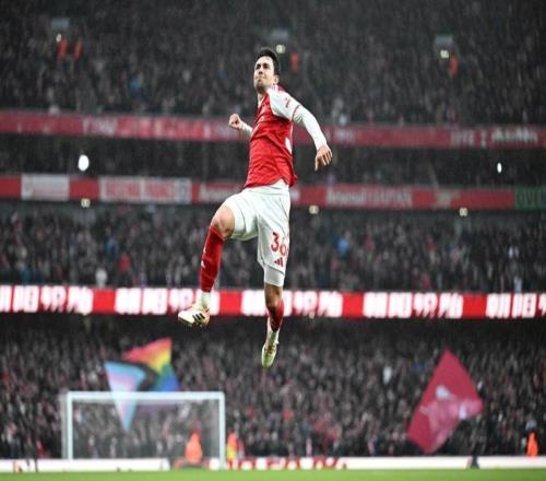 超級(jí)世界波！祖比門迪英超連場(chǎng)破門，超詭異弧線，球迷集體驚呼