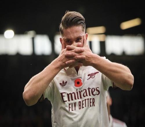 9分領跑劍指英超冠軍！約神替補梅開二度，核心中場重傷休戰(zhàn)4個月