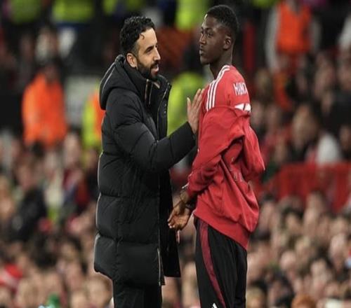 賴特：阿莫林應(yīng)感到尷尬，梅努如此好的球員差點(diǎn)因他離開曼聯(lián)