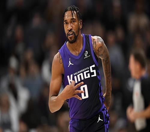 面對(duì)快船連續(xù)命中三分！然而國(guó)王后場(chǎng)大將竟然在市場(chǎng)上無(wú)人問(wèn)津