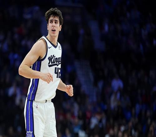 國(guó)王先發(fā)陣容中唯一表現(xiàn)正常的球員，他給快船制造了一定的威脅