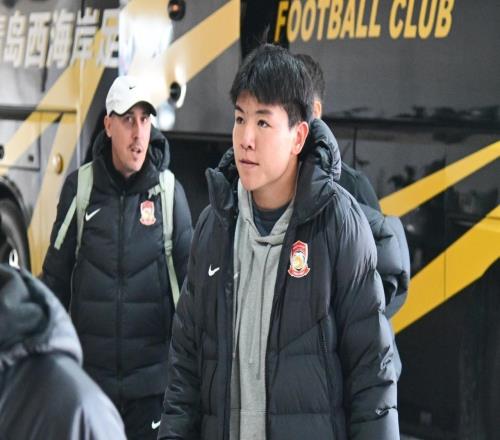 34！徐彬留洋首秀平平，吃黃牌+隊(duì)友不傳球，強(qiáng)度比中超更大