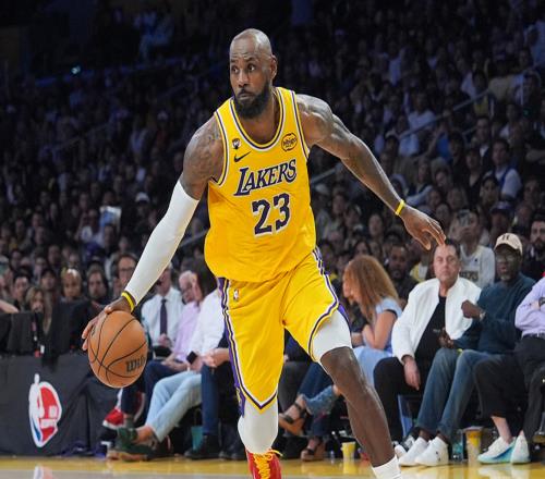 西部排名又變了：湖人追平火箭，快船躺掉排名，2隊排名互換