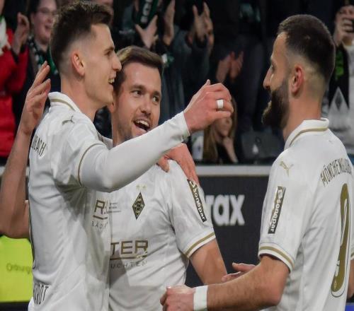 德甲最新積分戰(zhàn)報(bào)：爭(zhēng)冠懸念再起，前2只差3分，多特緊追拜仁