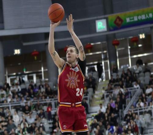 山西驗(yàn)貨成功！超級(jí)外援狂砍26+4成贏球頭號(hào)功臣，潘江眼光毒辣