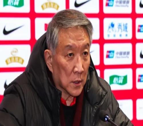 首場就贏56分！高調(diào)喊出“世界前4”，中國女籃主帥真猛