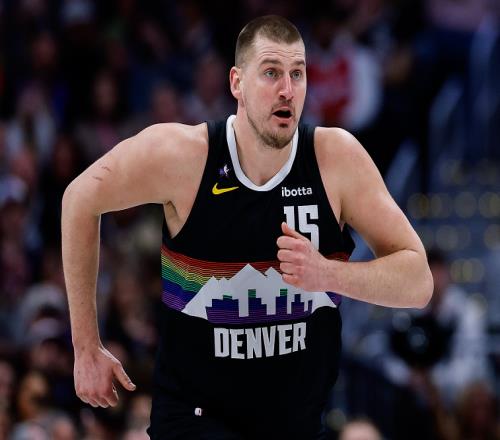 22分14板17助1斷4帽！約基奇完成雙里程碑，威少的紀(jì)錄也保不住了